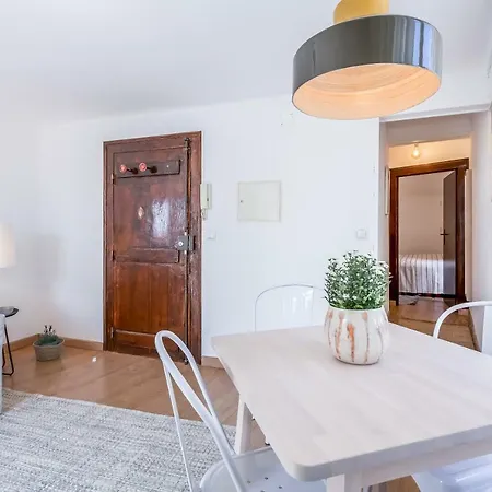 Light Filled Typical At Alfama, By Timecooler Daire Lisboa