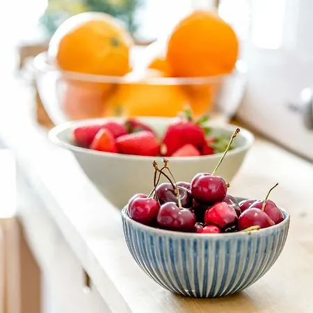 Light Filled Typical At Alfama, By Timecooler Apartman Lisboa