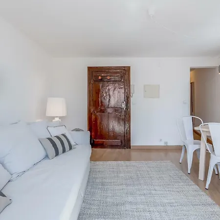 Light Filled Typical At Alfama, By Timecooler Apartmán